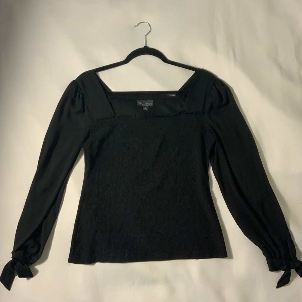 BOLD Elements Black Long Sleeve Blouse